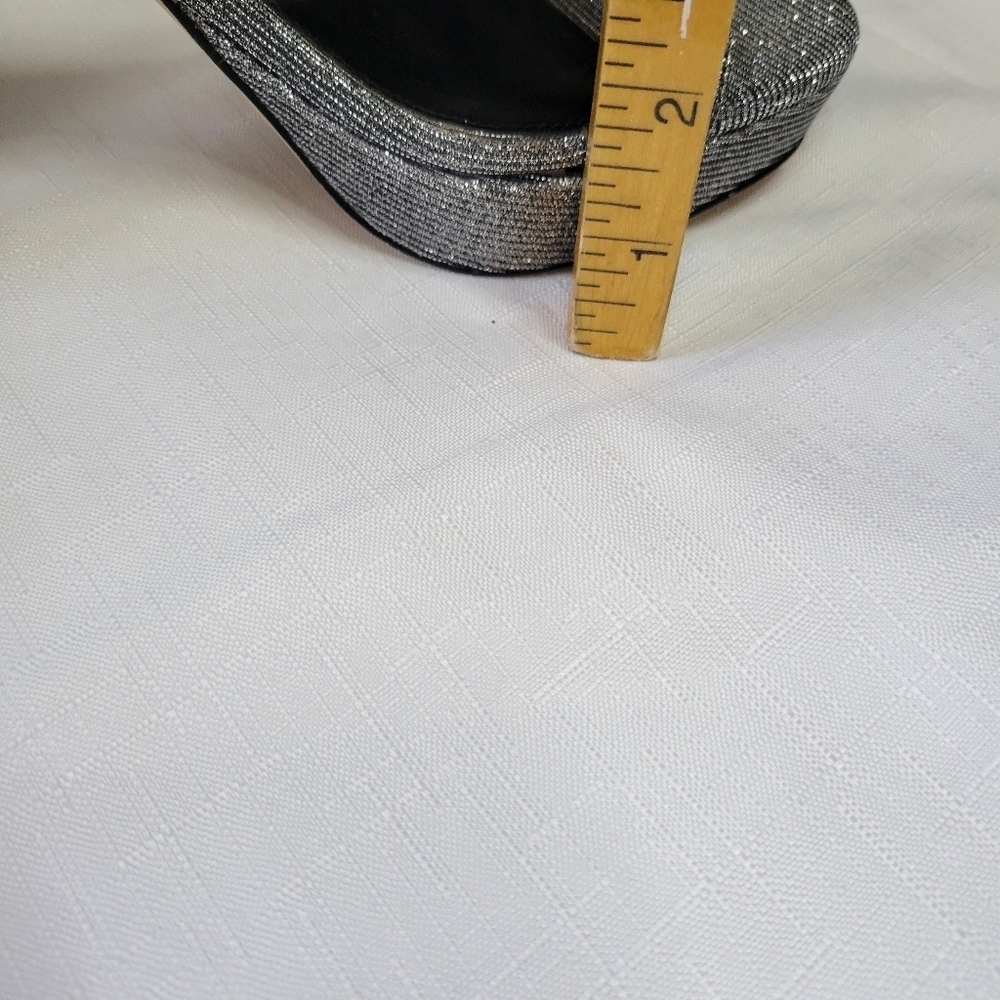 Michael Kors Glittering Silver Heels Size 8.5 - Picture 10 of 11